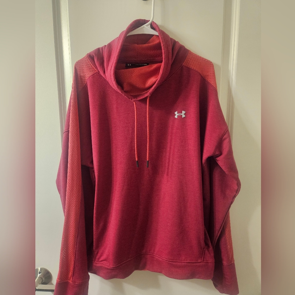 Under Armour sweatshirt